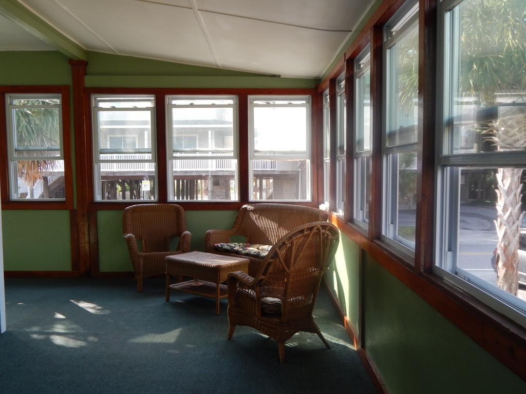 Holliday Inn Of Folly Beach Buitenkant foto
